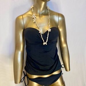 32” vintage cowrie shell necklace